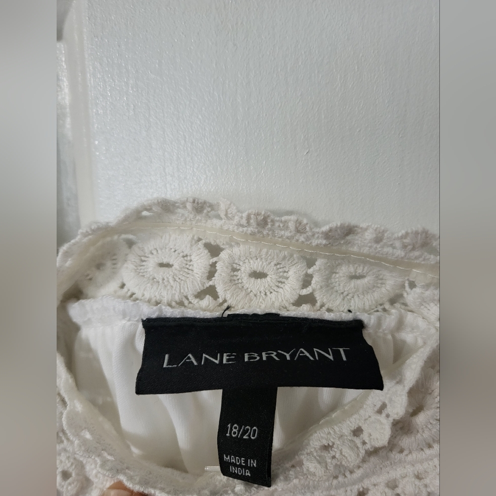 White Lace Dress - Picture 5 of 9